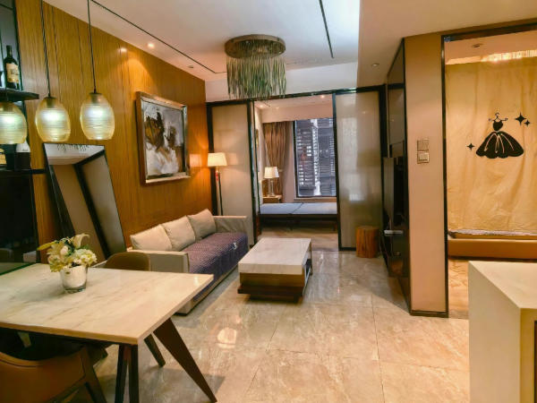 西安高新区，丈八北路地铁口两室一厅，样板间装修